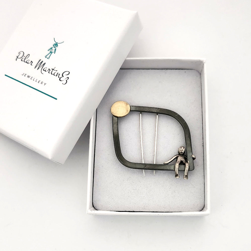 Frame Brooch 'Sitting In The Sun'