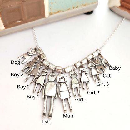 Complete family pendant necklace with pets