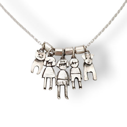 Family pendant necklace with kids and pets