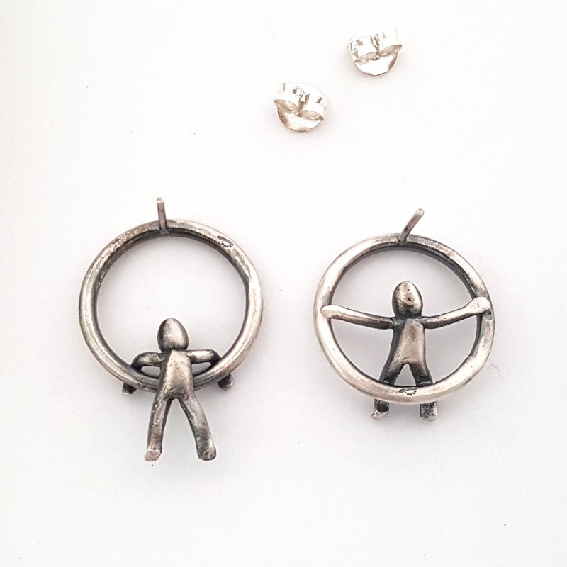 Small Little Men Hammered Ring Earrings